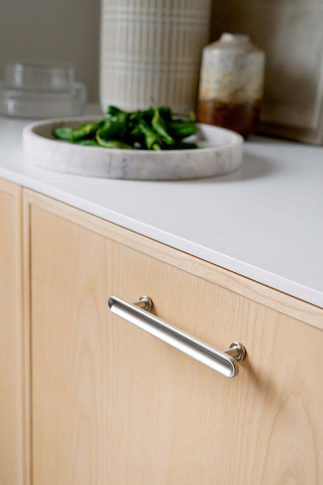 Classic unique deisgn trendy silver stainless steel kitchen cabinet handle